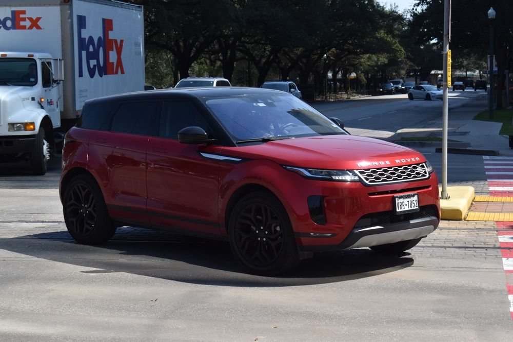 Introducing the 2025 Range Rover Evoque: Urban Style and Luxury