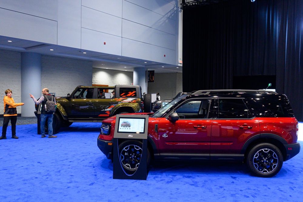 2025 Ford Bronco: Advanced Adventuring Awaits